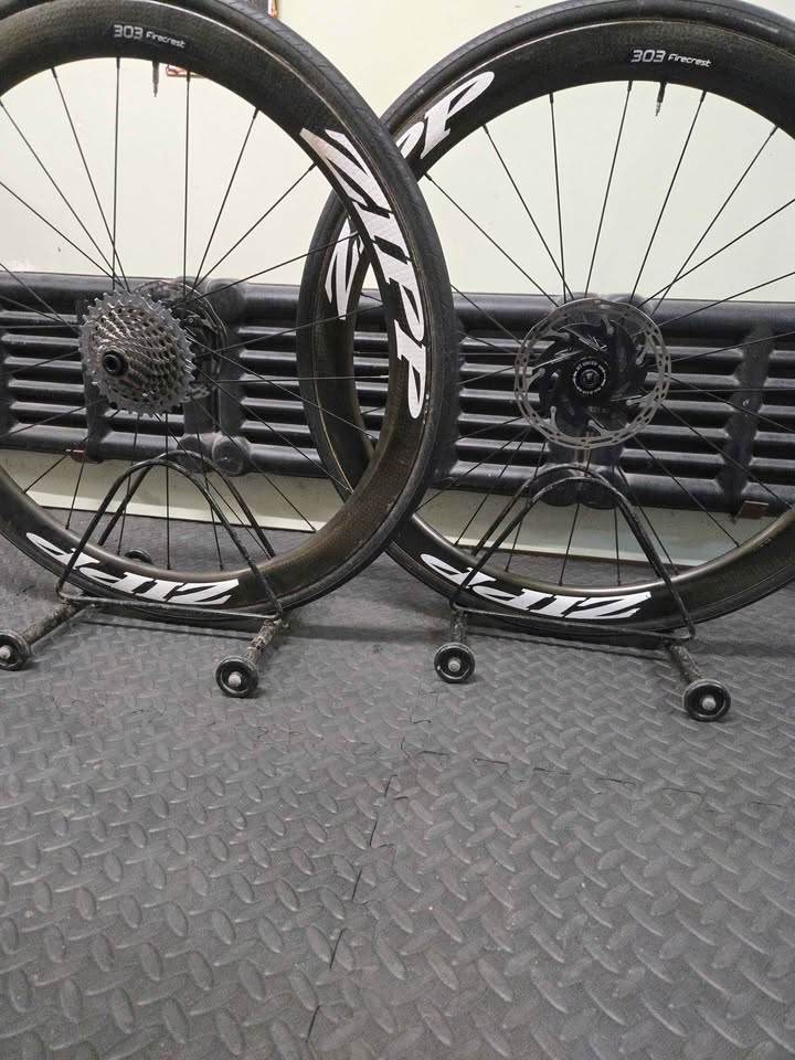 Zipp 303 Fire Crest Wheelset