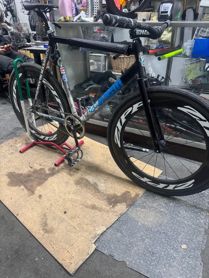 Zipp NSW 808 carbon track wheels