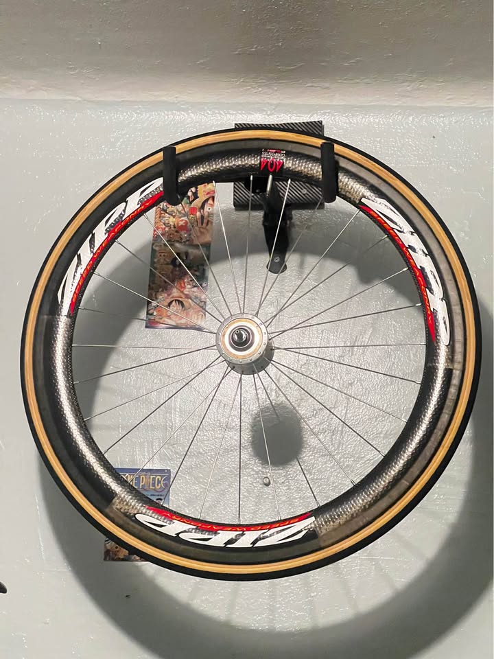 Zipp Carbon Fiber front wheel