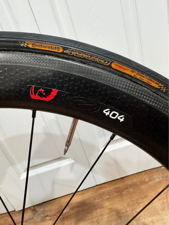 Zipp 404 carbon front wheel - tubular